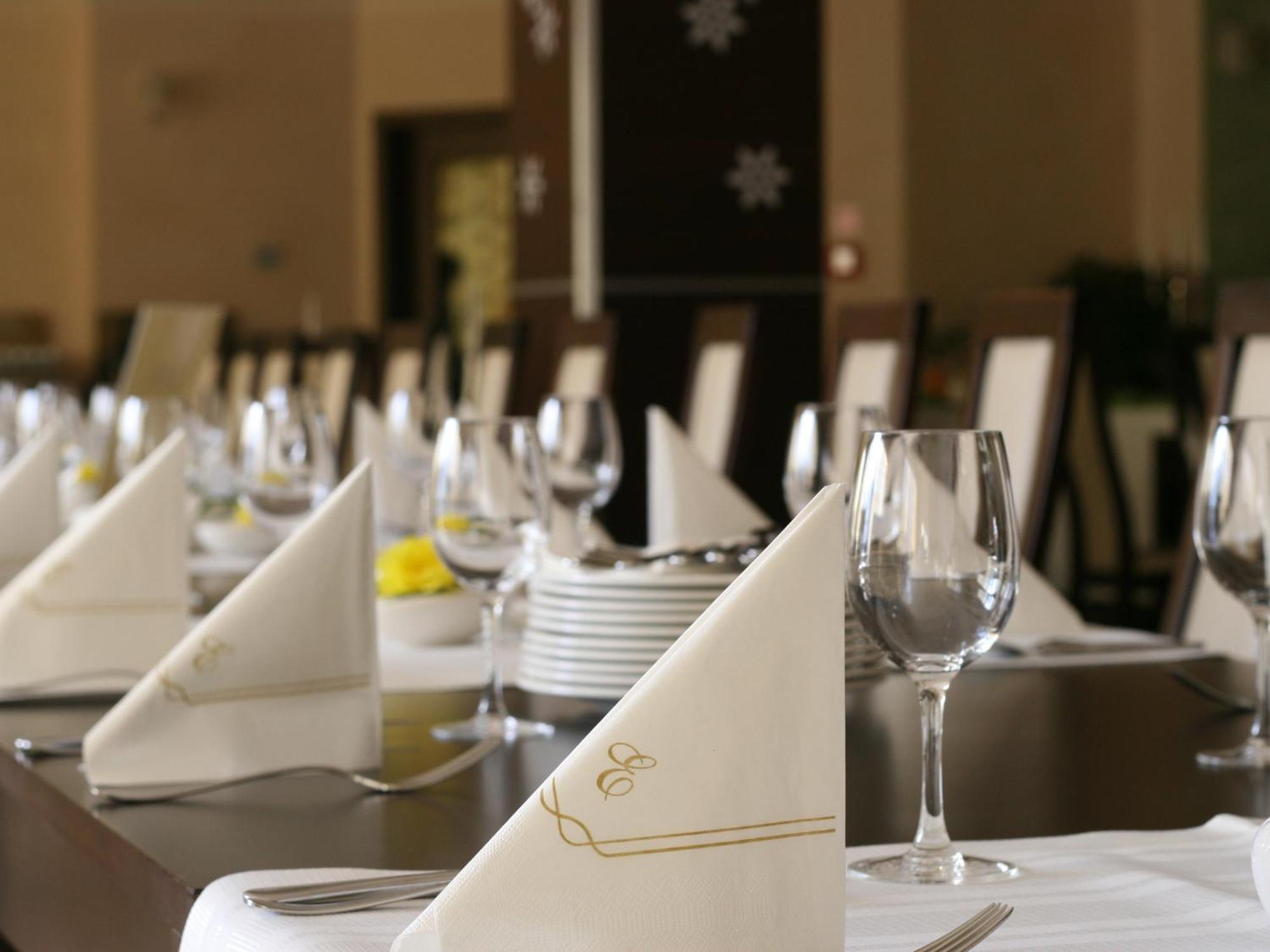 Hotel Elbrus & Wellness 3*
