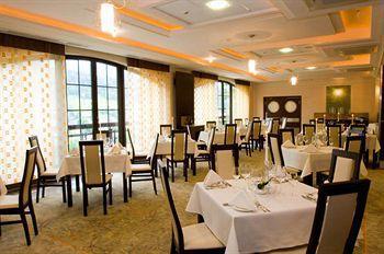 Hotel Elbrus & Wellness 3*