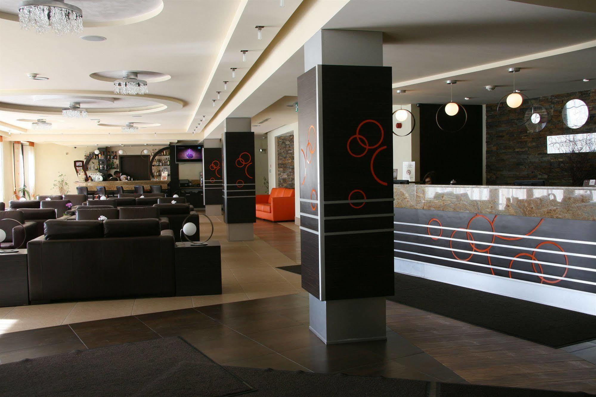 Elbrus & Wellness Hotel
